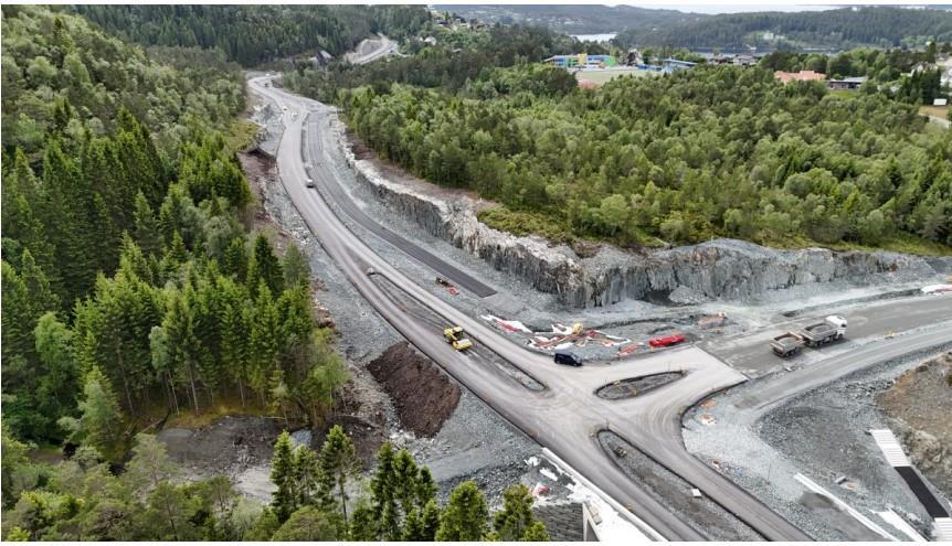 Bilde av eit kryss på strekninga Åsen-Helleskaret - Klikk for stort bilete